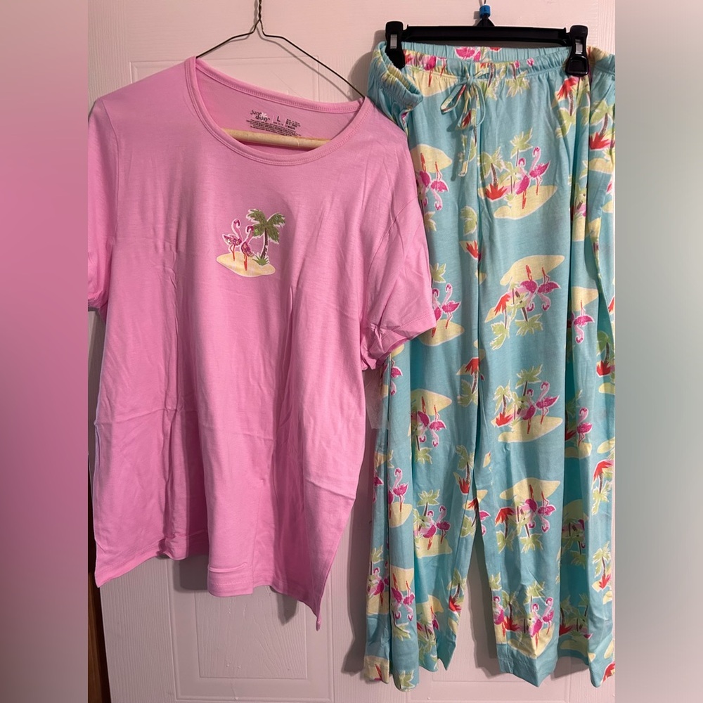 NWOT June & Daisy Pajama Capri Large Island